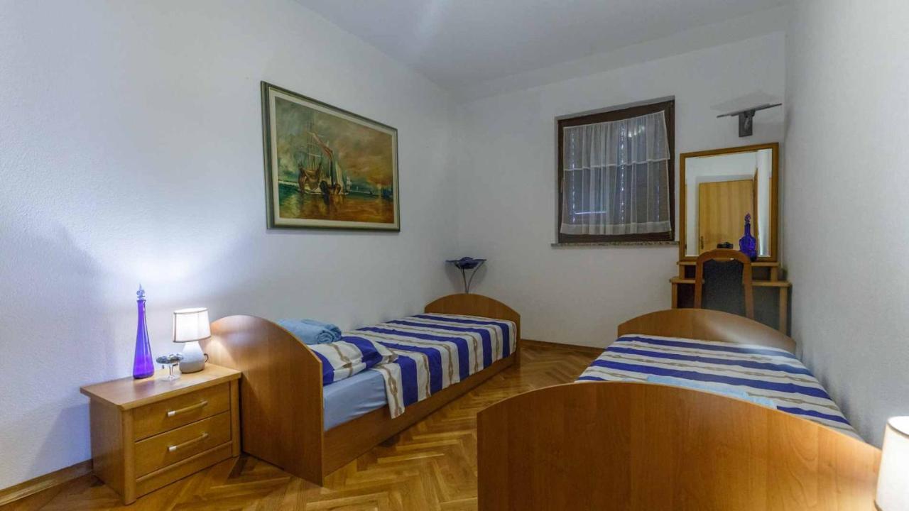 Apartman Mauro Malinska Bagian luar foto