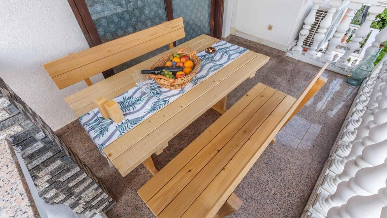 Apartman Mauro Malinska Bagian luar foto