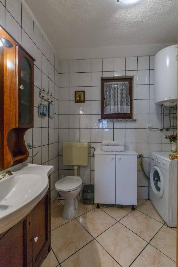 Apartman Mauro Malinska Bagian luar foto